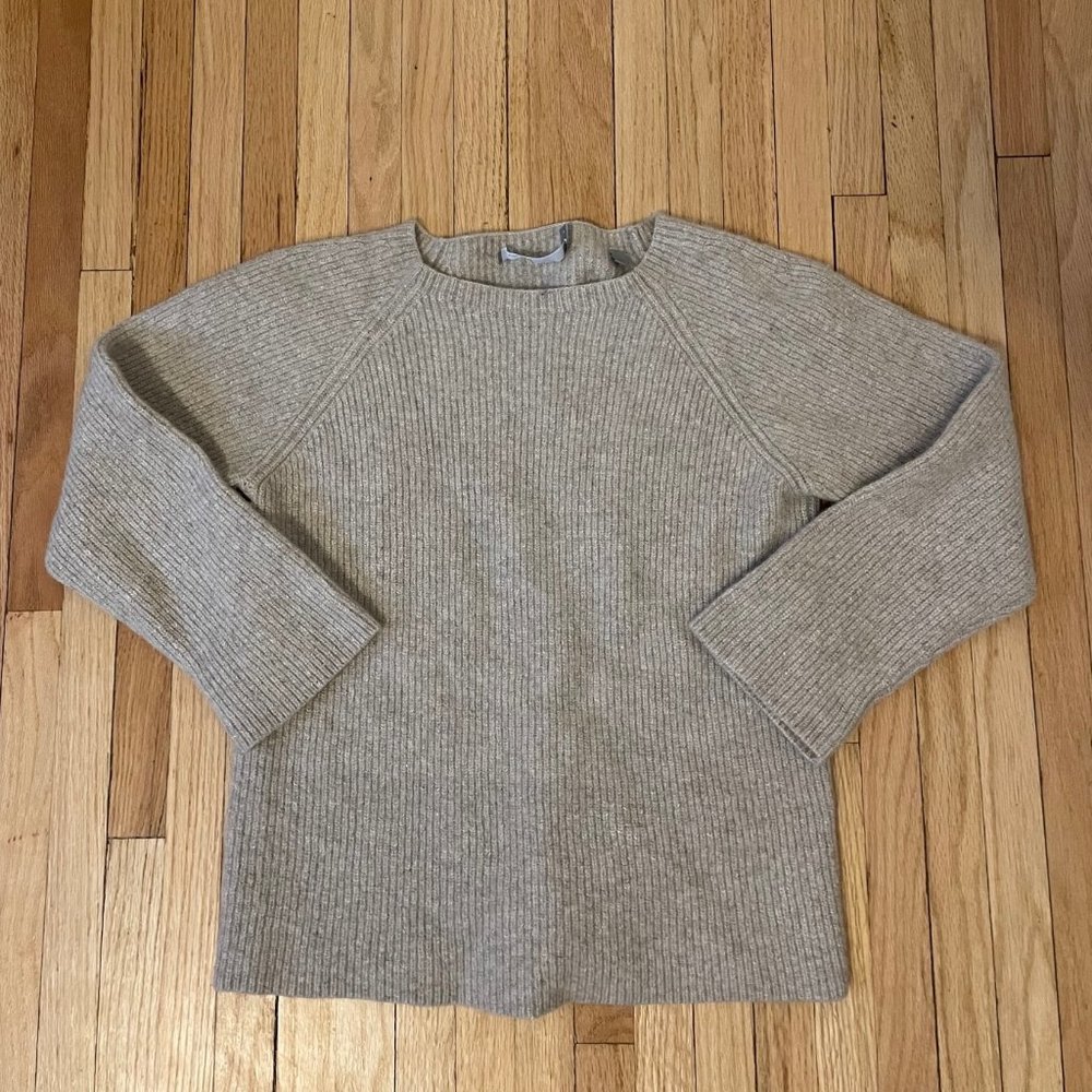 Vince Cashmere and Silk blend tan crewneck sweater size XS